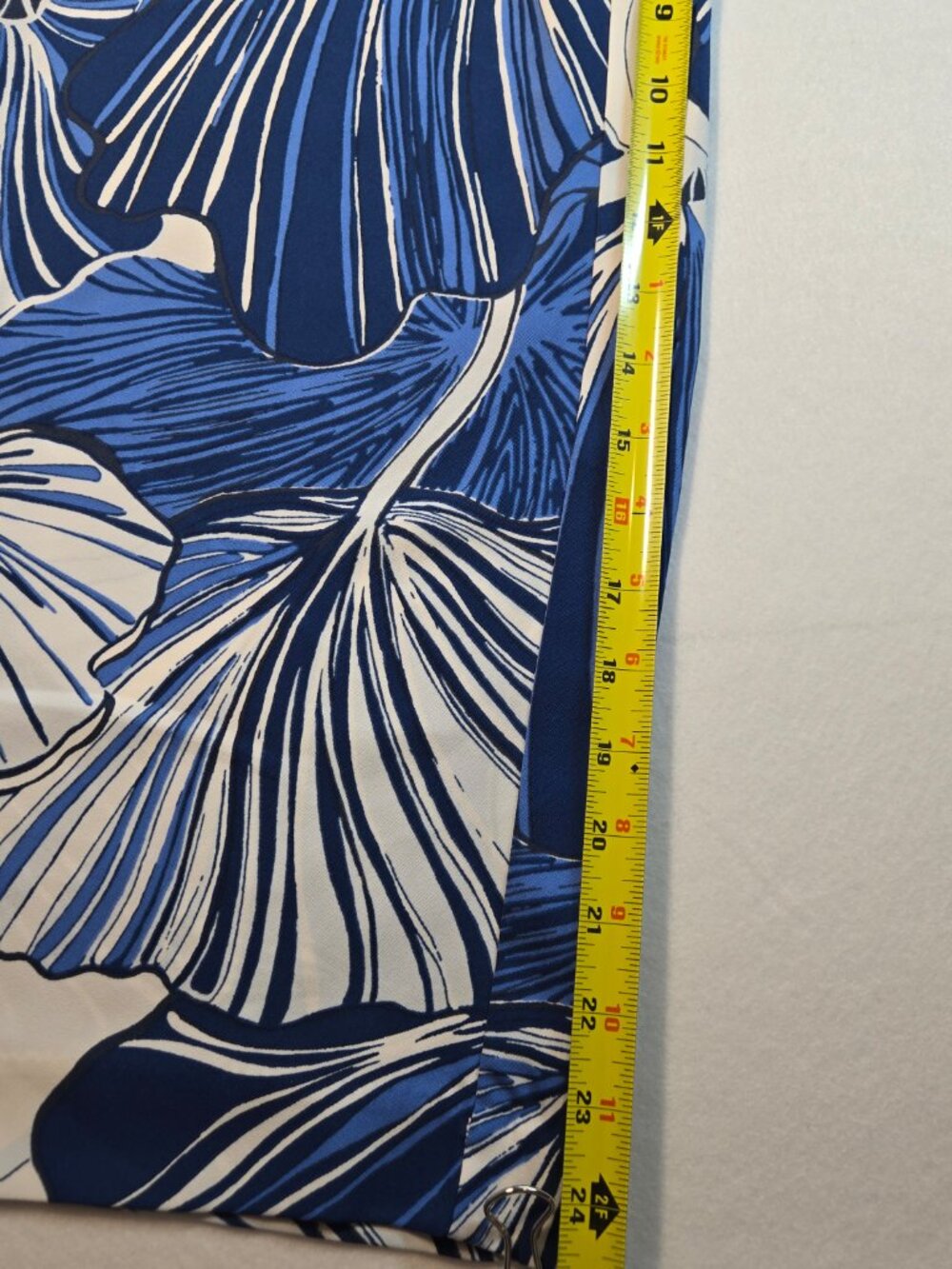 Ann Taylor Blue floral Trousers  XSP - Picture 6 of 8
